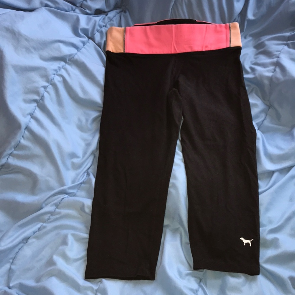 Victoria’s Secret PINK Capri Yoga Pants